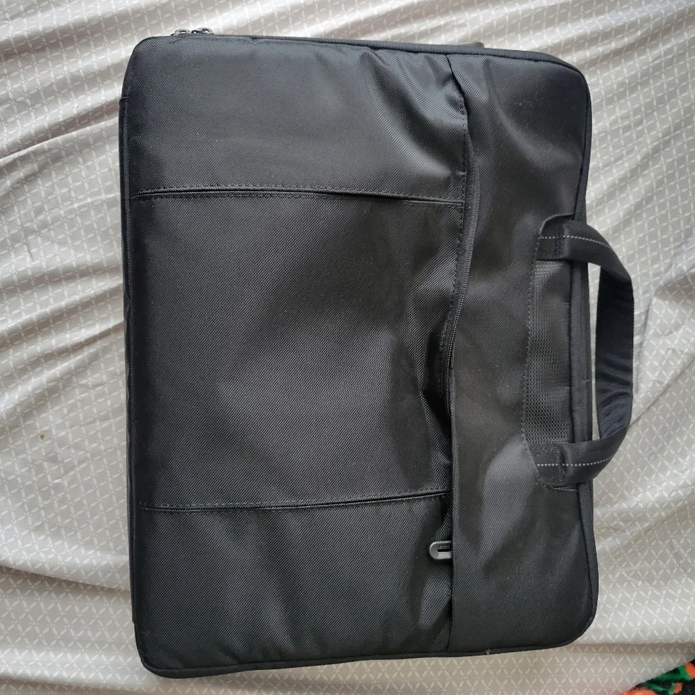 Black DELL 15